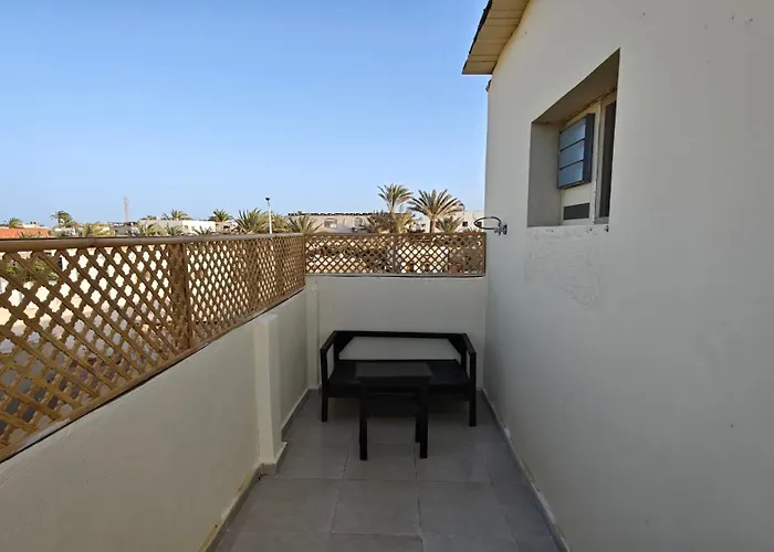 Slow Living Rooftop - Quiet Near Lighthouse Apartment *