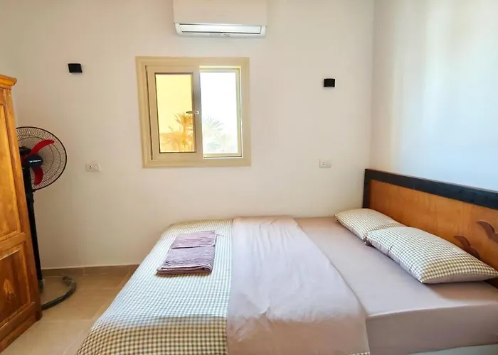Slow Living Rooftop - Quiet Near Lighthouse Apartment